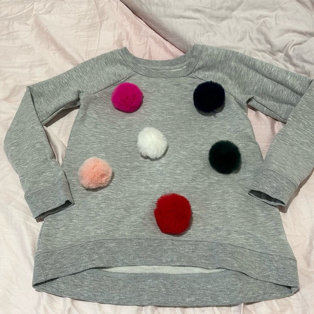 Tucker & Tate 7 grey hi low sweatshirt pompom detail super cute dramatic nwot